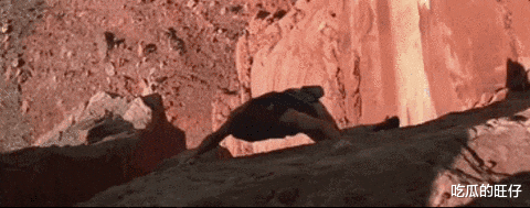 汤姆·克鲁斯|59岁阿汤哥变化大，昔日男神变成“馒头”脸，小20岁女友离他而去