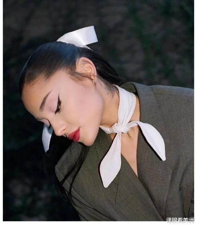 写真|美国小天后秀写真,推友吐槽:不该假装“充数的亚洲滥竽”