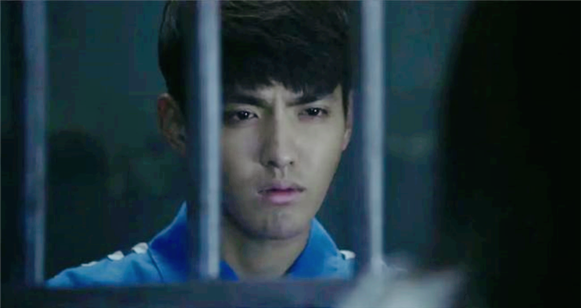 黄子韬|吴亦凡引发连锁反应，鹿晗黄子韬被调查？而他却因被“排挤”幸免