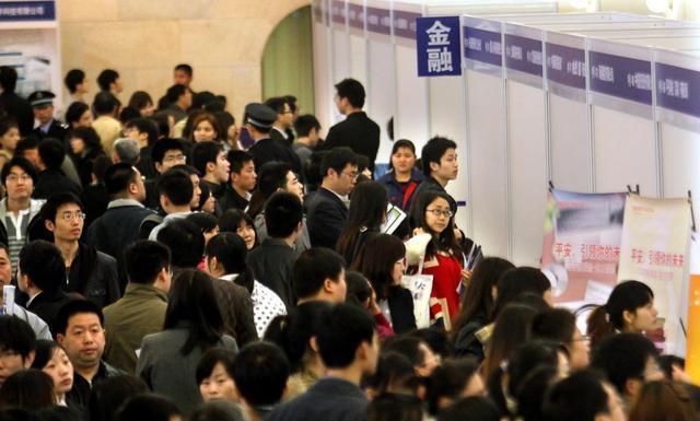 90后|两大行业“招工难”，月薪可达2万，90后却不愿干，70后成主力军