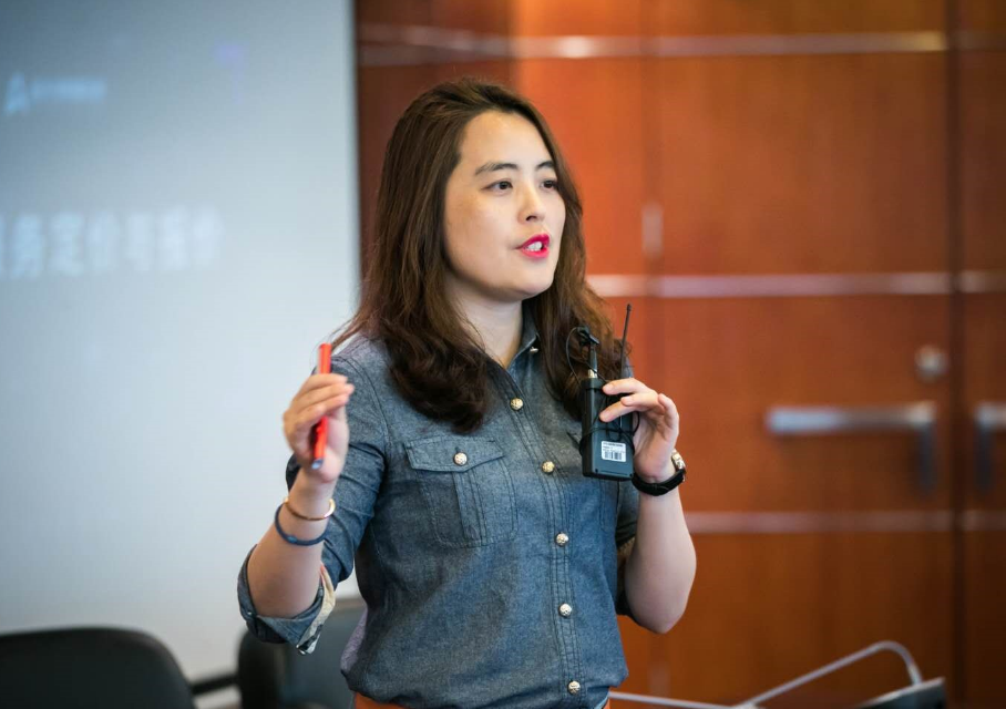 美国|男生不敢娶的女生职业排行,遇到榜首不敢靠近,前三名不相上下