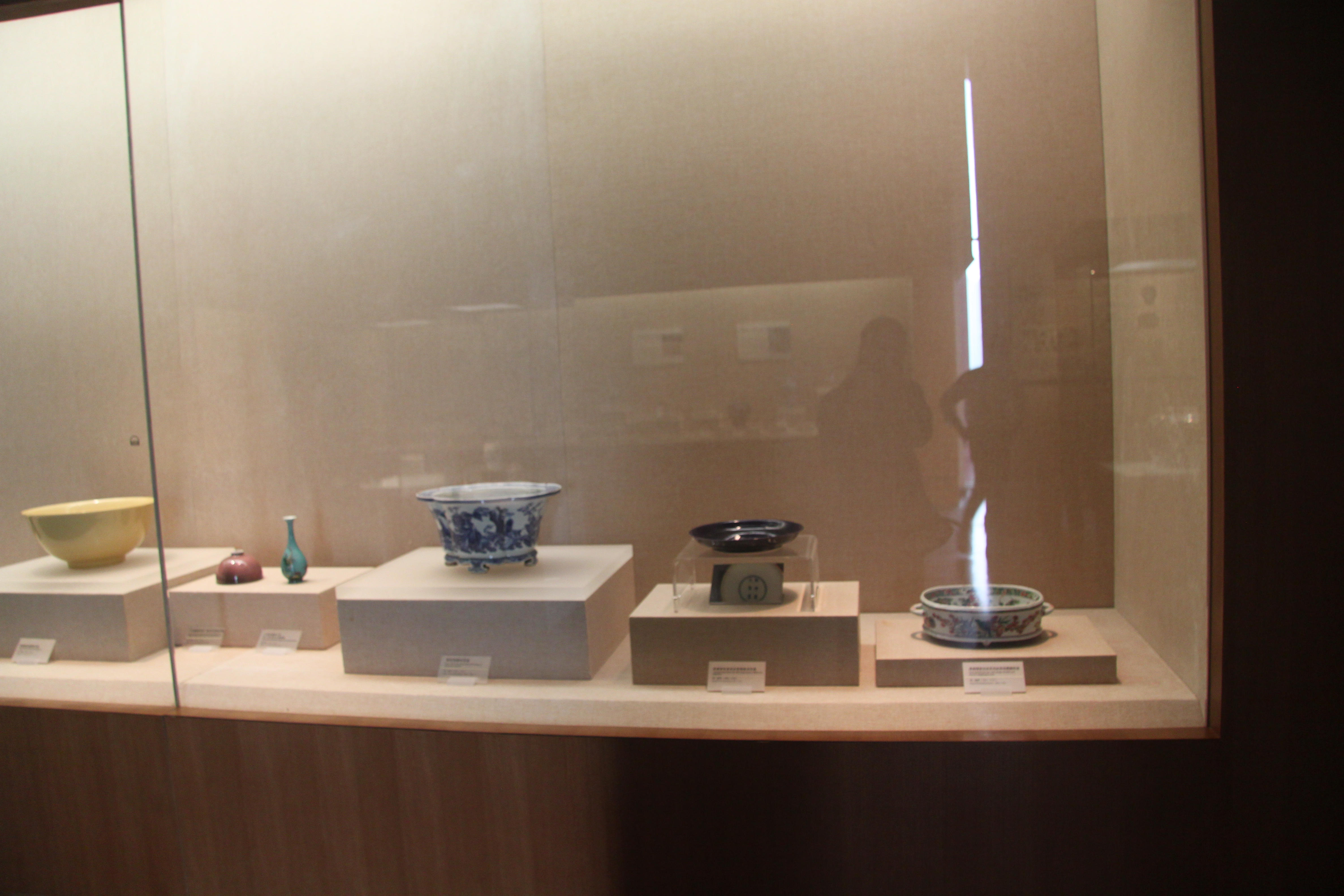 官窑|在广博展馆中，静静地看着运用到瓷器制作中的多种工艺，各领风骚