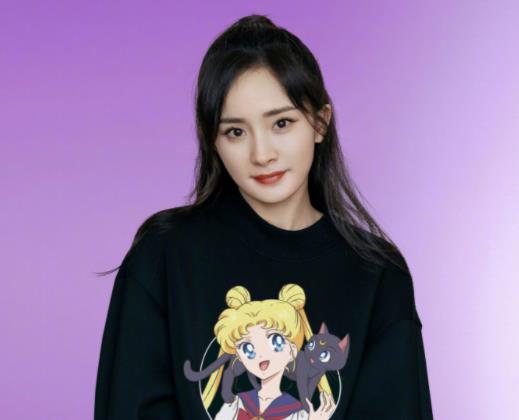 迪丽热巴|《快本》后，迪丽热巴将再上棚内综艺，看到节目题材，她真的敢