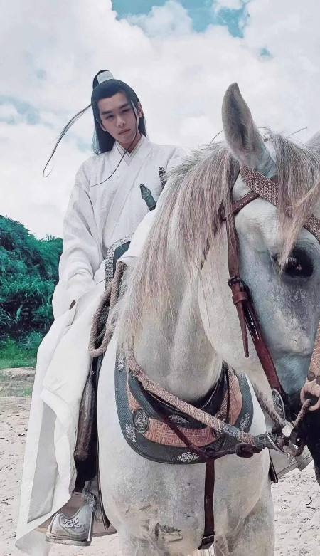 虞书欣|陈坤错过《雪中悍刀行》男主，但《风起陇西》即将火爆来袭！