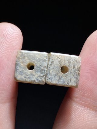 和田玉籽料|汉 和田玉籽料 受沁 冈卯严卯 一对