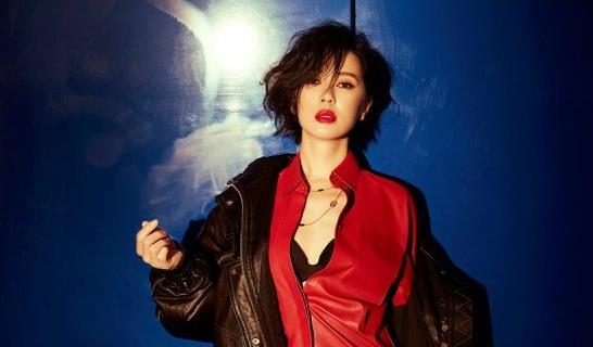 余男|跟导演同居12年却惨遭分手，如今身价高达数十亿，这个人是谁？