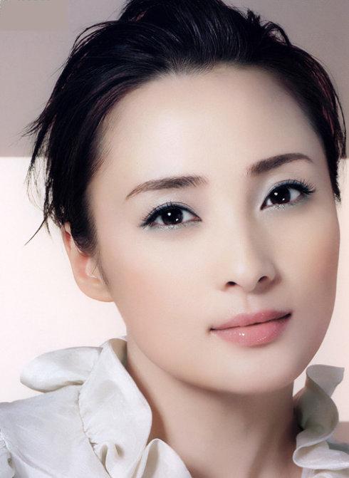 蒋勤勤|蒋勤勤的三角情史，靠美貌上位迷倒了3个男人，两次深陷插足风波