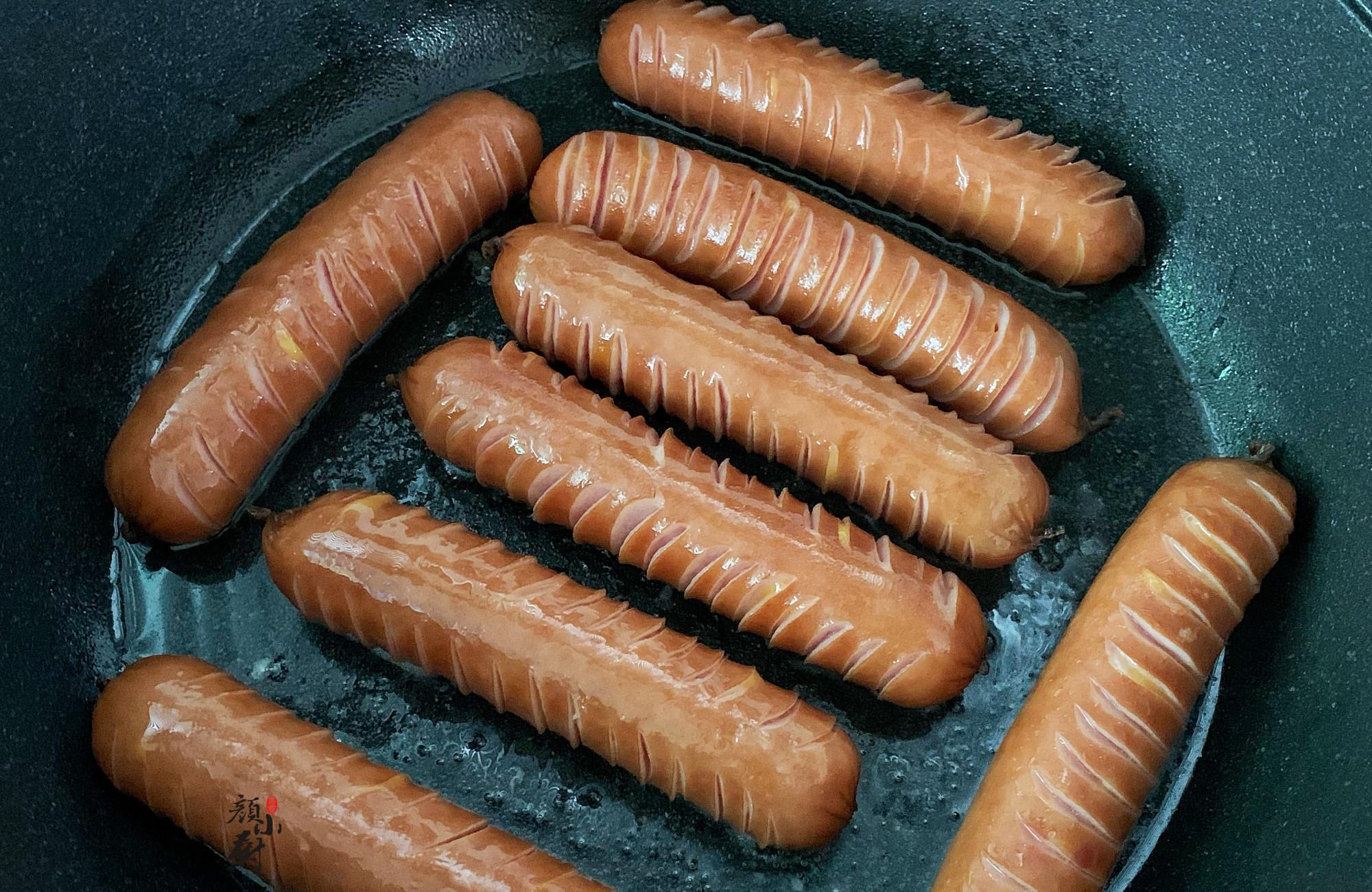 金贝仪说育儿|孩子嘴馋就爱吃它，不煮不炸，简单一煎，淋上料汁，真香