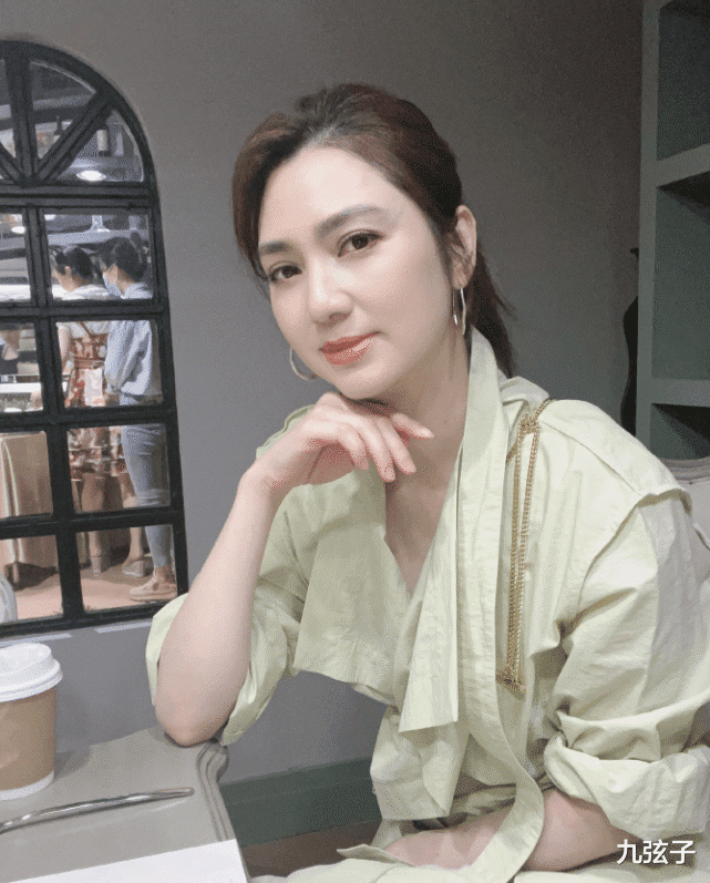 洪欣|“肉丸子事件”、未婚生子、小11岁老公出轨，洪欣情史太劲爆