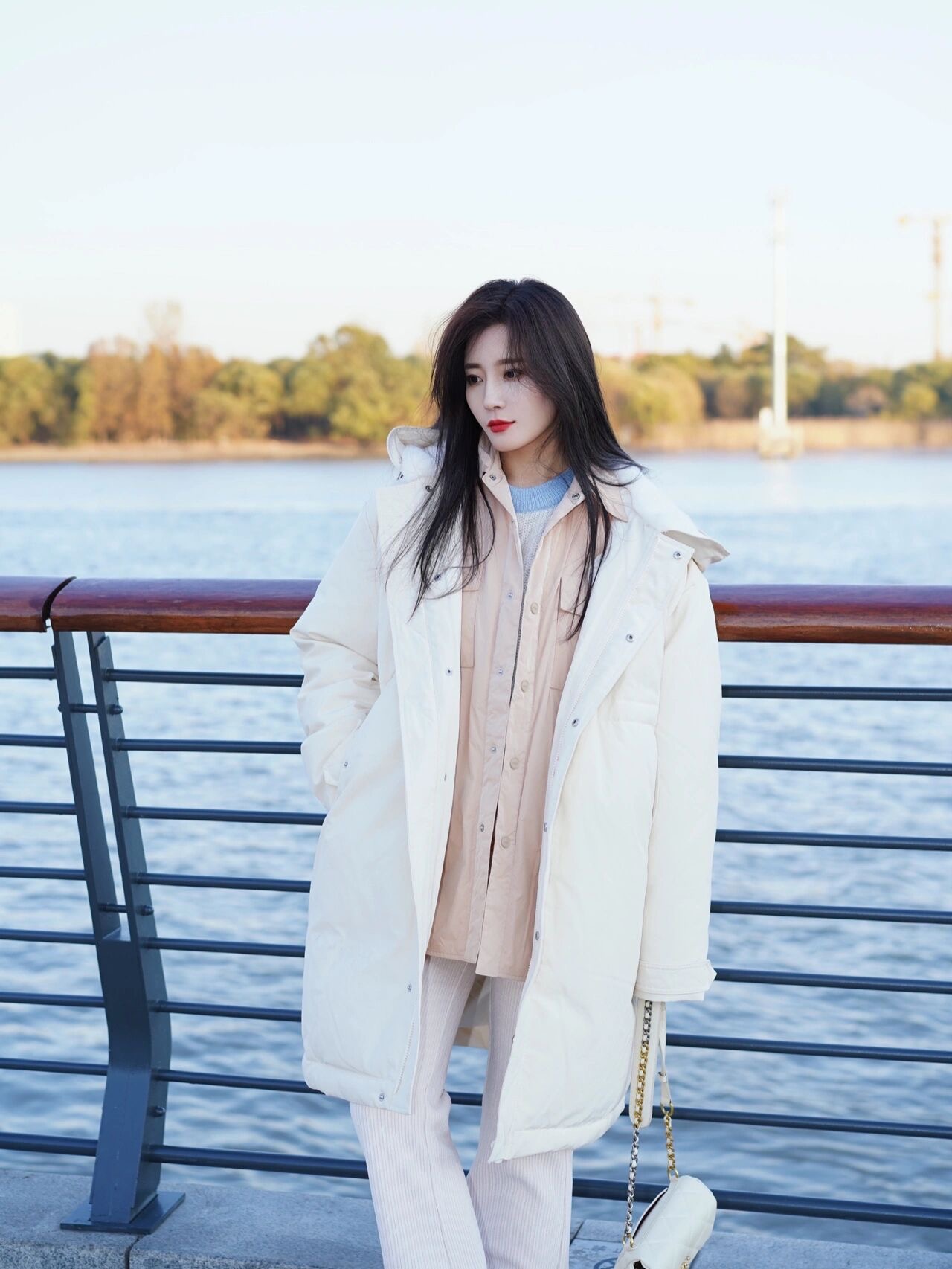 AR|职场人际套路多，要想以后有人帮，一定牢记这5点