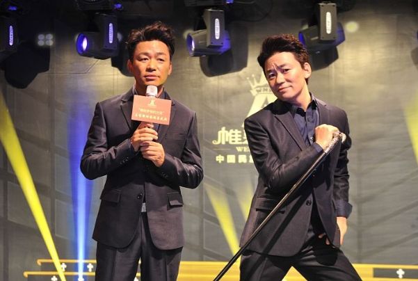 |吴京与王宝强参加户外活动，被冻的瑟瑟发抖，女演员们其实更惨