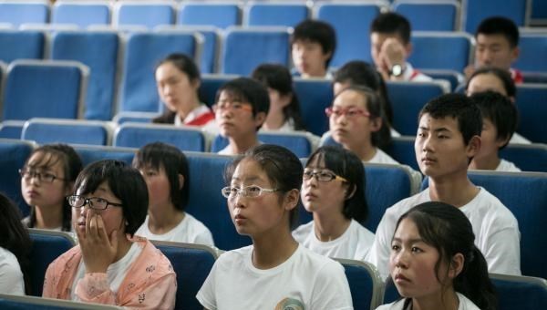 事业单位|事业单位迎来新型改革，2类“铁饭碗”变为合同工，待遇却更好了