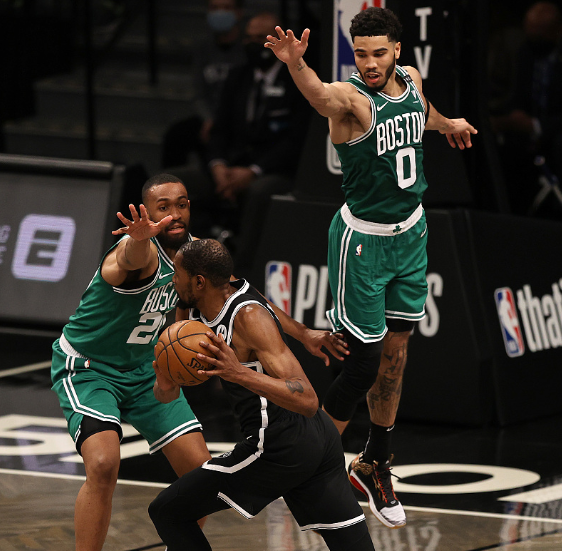 季后赛|季后赛首轮第一场比赛评定,东部按部就班,西部要大乱