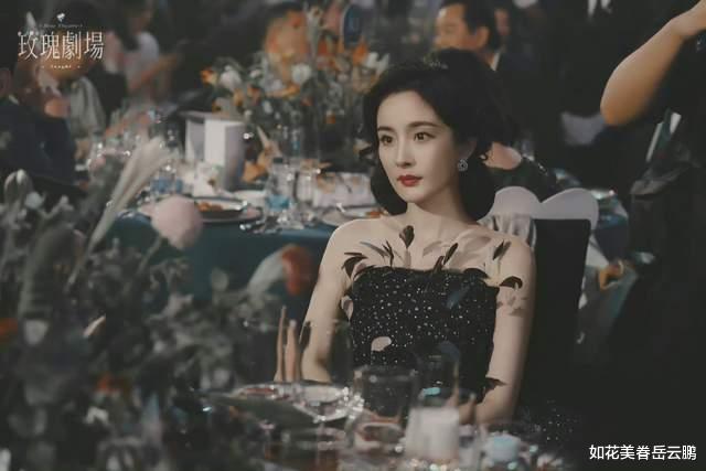 钟楚曦|为啥说肩颈线如整容利器，看芭莎夜合照就知道，钟楚曦李现赢很大