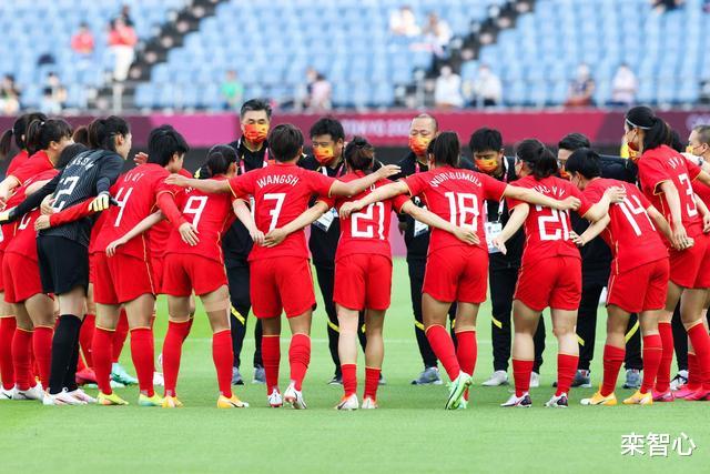 王霜|王霜戴帽！王晓雪送点！女足3-2赞比亚女足，下半场存隐患！