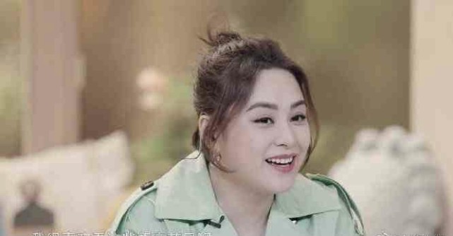 阿娇|阿娇近照发福认不出，脖子胖到和脸一样宽，网友：翻版张惠妹