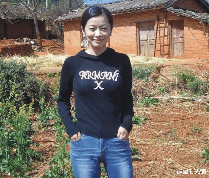 曾子墨|凤凰卫视主持曾子墨：嫁上司4年生2个儿子，49岁的她过得好吗