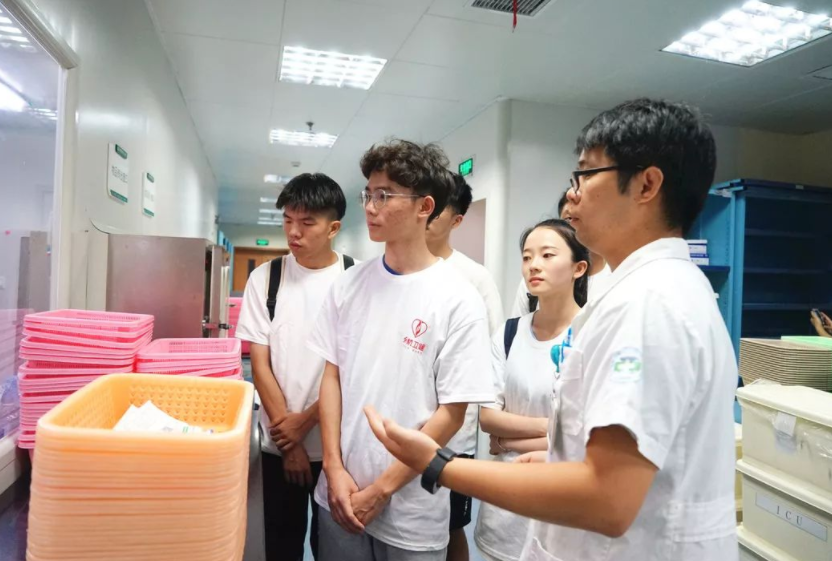 扎心|为何不建议“三无家庭”的学生去学医，原因很扎心，很多人猜错了