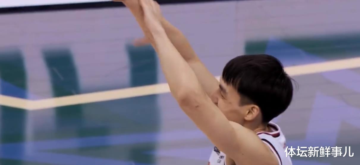 郭艾伦|惨烈!全明星北区109-123南区,苏群曝内情,易建联引热议,谁注意郭艾伦举动