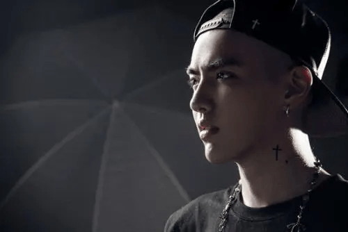 吴亦凡|吴亦凡被实锤了？被曝勾引“未成年少女”，究竟谁在一直说谎？