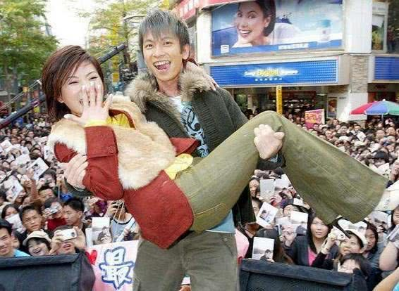 阿桑|34岁知名女星患癌去世，她的葬礼，来了半个娱乐圈