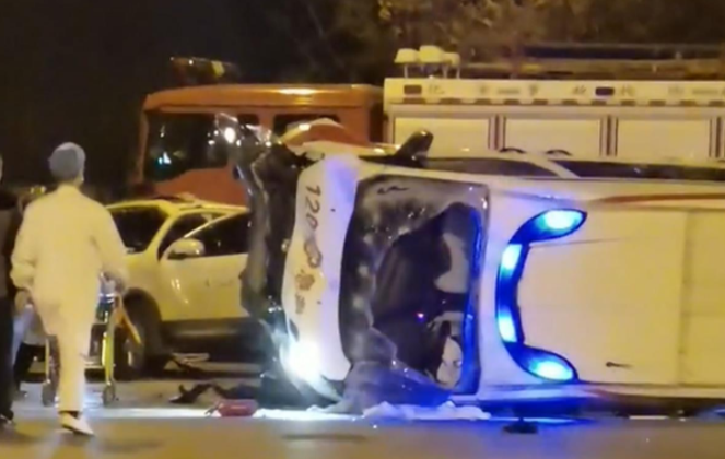 揪心！安徽一救护车出车祸致司机当场死亡，现场曝光