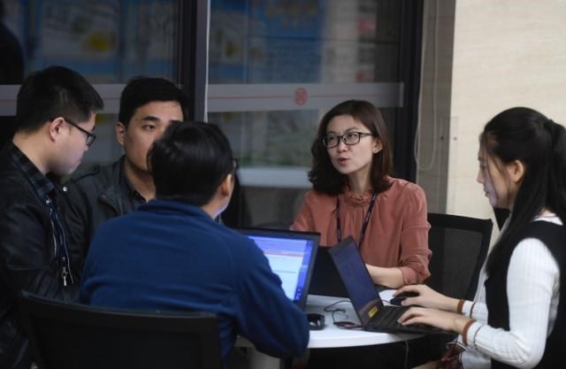 依科育儿吧|“铁饭碗”开始招人！年薪平均25万以上，这类学生比较容易上岸