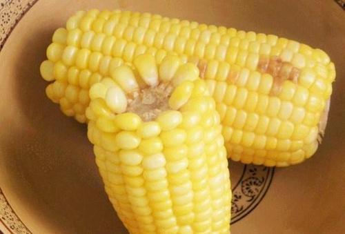 玉米|患上高血脂和吃玉米有关吗？医生：如果想降脂，2种素食或要少吃