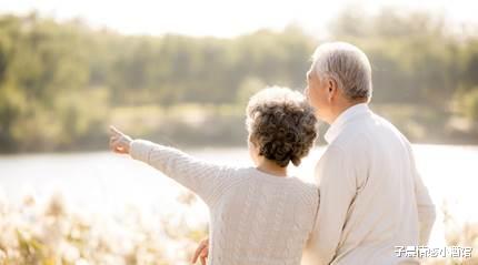 子晨情感小酒馆|相恋13年，75岁男友逼36岁女友堕胎：我已经老了，这是为了你好