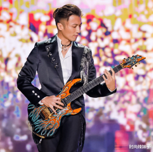 谢霆锋|王菲改造终成功！谢霆锋换发型年轻二十岁，张柏芝看了要后悔