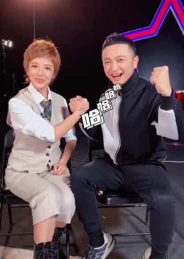 朱迅|朱迅短发造型似英俊小伙，遭调侃撞脸郭敬明，尼格买提喊要话招亲