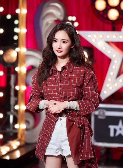 Ala的陪伴|杨幂的颜值，气质，穿搭，样样都拿捏的死死的，爱了爱了