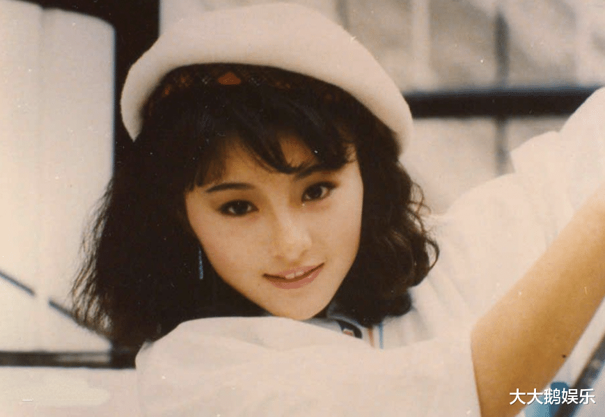 李赛凤|丈夫婚内出轨倒打一耙,让她身败名裂,李赛凤真的太惨了