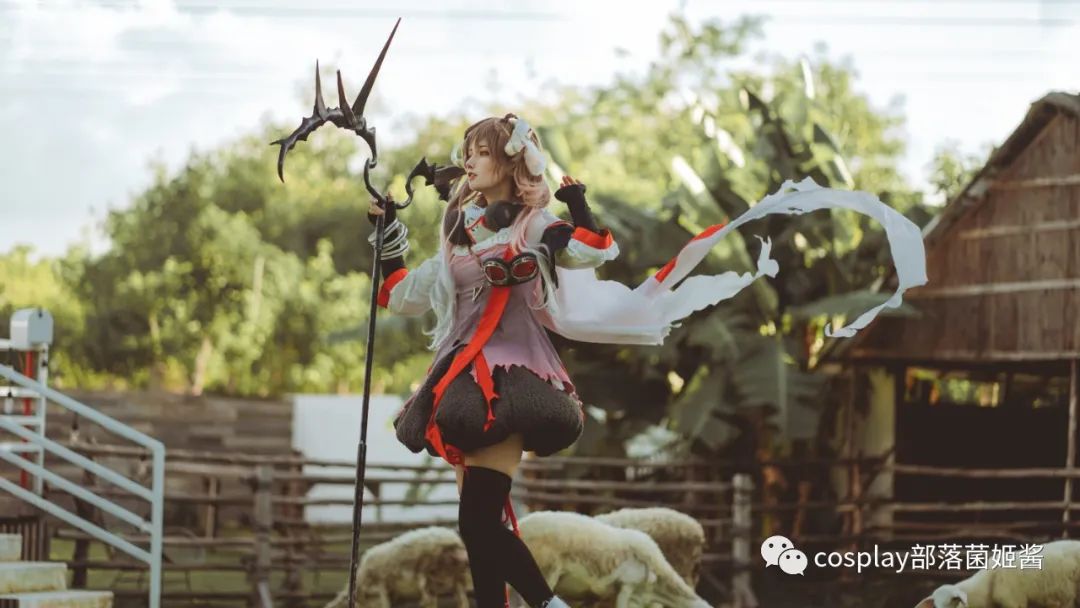 |cos:明日方舟天灾信使艾雅法拉cos正片@莉莉西