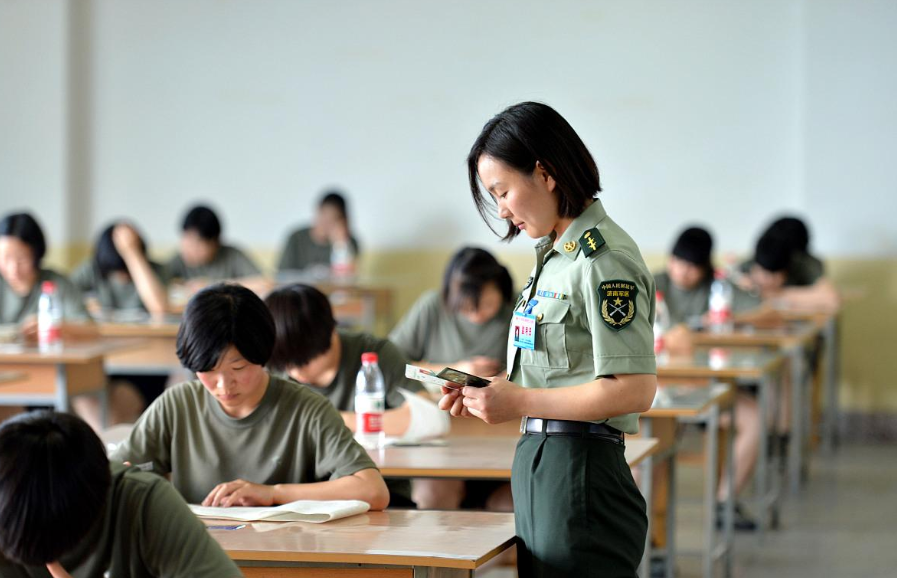 招聘|又一铁饭碗岗位公开招聘，月薪9000元起步，大专生也能报名