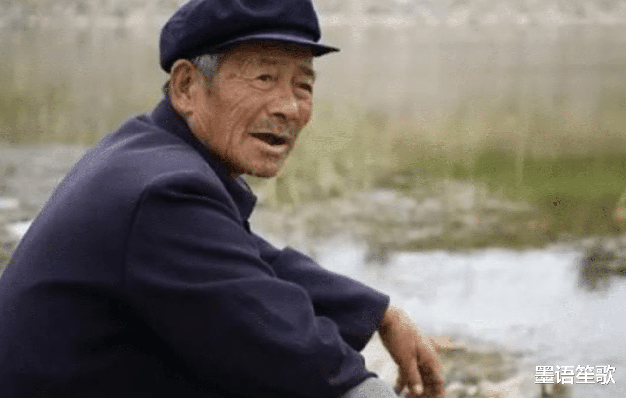 河南|河南老汉钓到一只“乌龟”,背后插4支箭,专家:这一竿值18亿