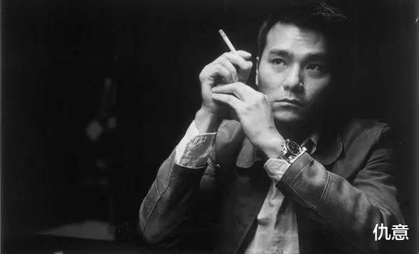 万梓良|香港艺人拜师老牌明星被剩茶水浇头红包砸脑袋：他有资格这样做！