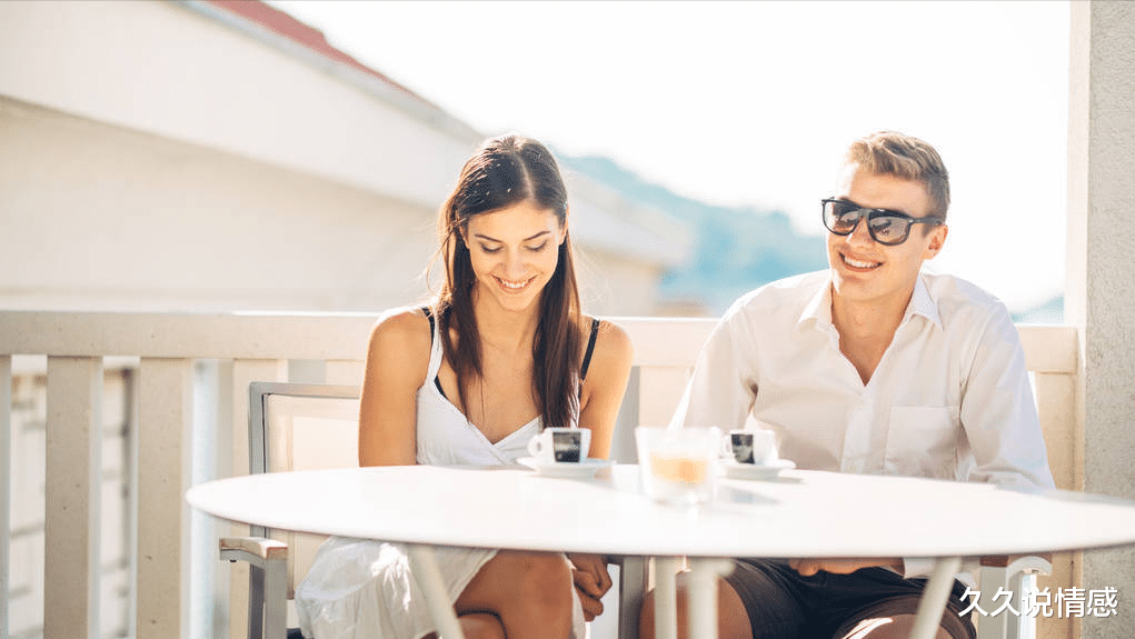 久久说情感|32岁剩女的相亲感悟：相亲男年薪没有30万，还抠门，真不值得嫁