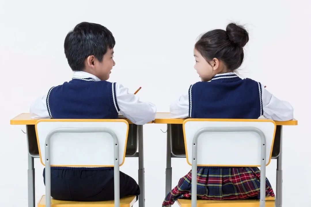 C妈学堂|班里一直考第一的学生就是学霸?“真伪学霸”要分清,别被骗了