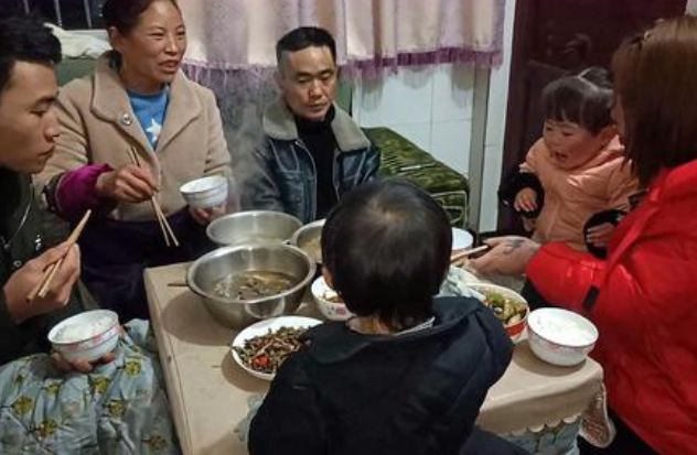 李淑曉說娛樂 娘家拆遷款42萬，俺媽打好幾次電話讓回去領錢，俺只好裝病不回家