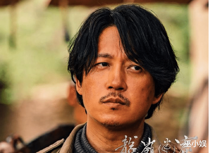 潘粤明|47岁潘粤明减肥失败？脸部圆润脖子粗壮，大肚腩十分抢镜？