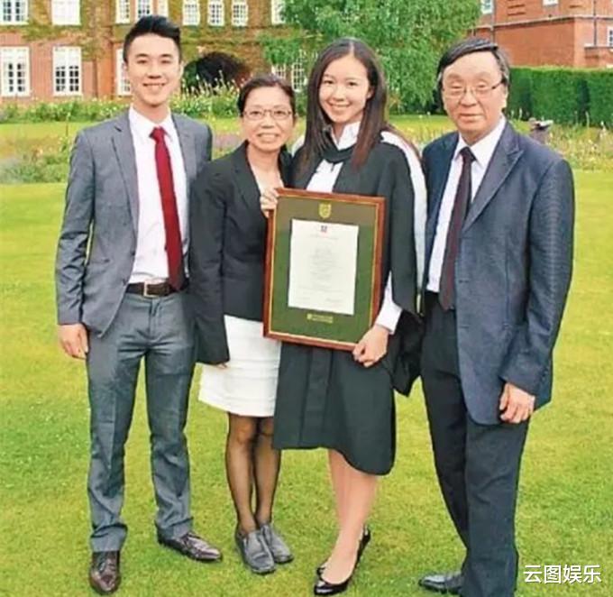 香港小姐|又一港姐硕士毕业！26岁邓卓殷穿学位袍拍照心情好，曾是高考状元