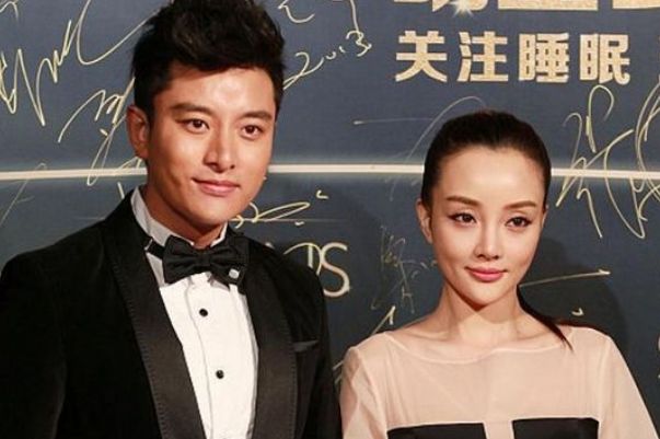 李小璐|李小璐为甜馨改名，贾乃亮新恋情曝光，二人复合几率彻底为零！