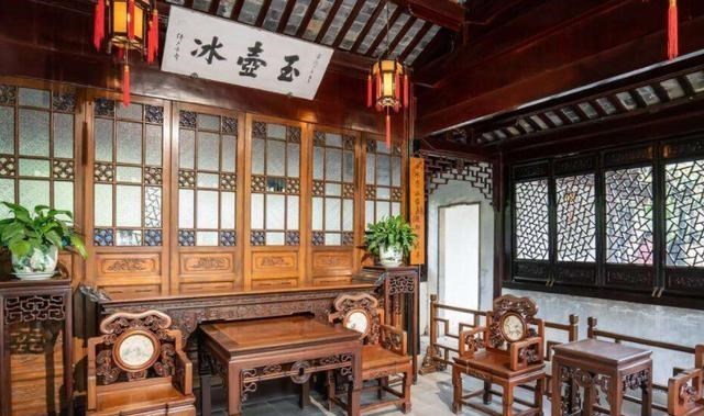 购房置业|“客厅不挂先祖像,院中不栽狼牙棒”,老一辈人忌讳,有何原因?