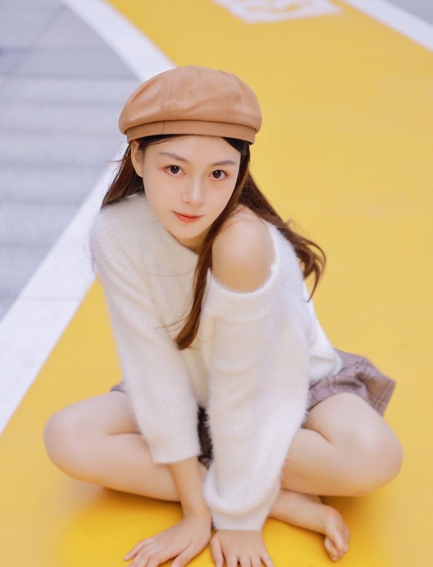 百里守刖|毛衣+百褶裙配上贝雷帽穿出不一样的少女感