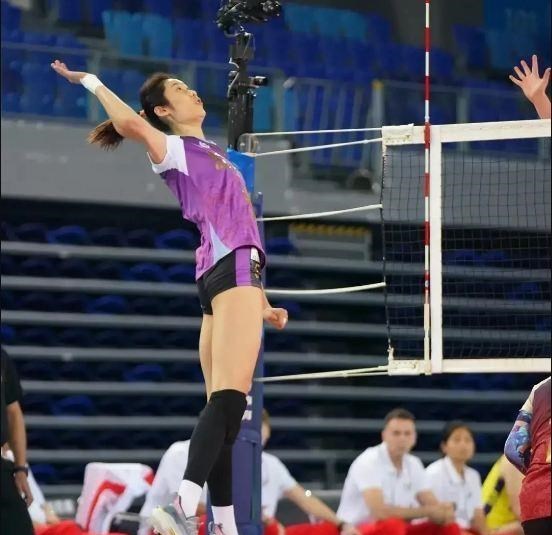 朱婷|大冷门!中国女排2比3输球,但郎平发现了除朱婷之外的最大底牌!