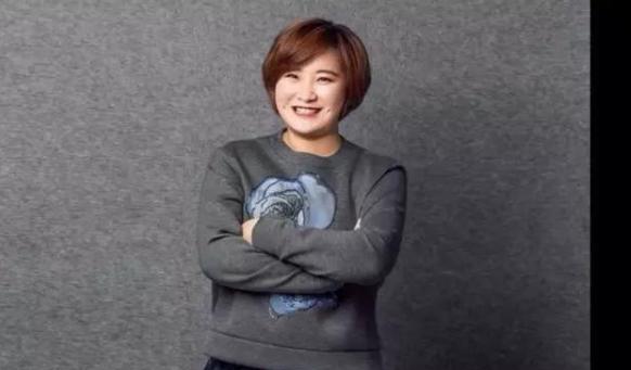 贾玲|刘德华邀贾玲出演夫人，对方高情商回应引热议，网友：谁能不爱她