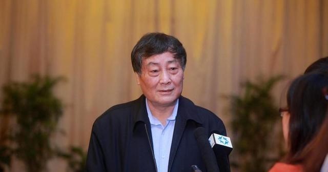 幻女姬 天堂伞创始人:60岁靠2000元起家,赚钱全靠“老天爷”,年赚24亿