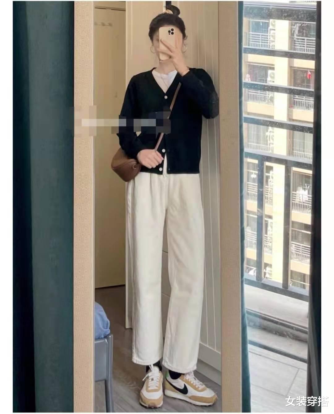 女装穿搭|米白色裤子搭配什么上衣好看