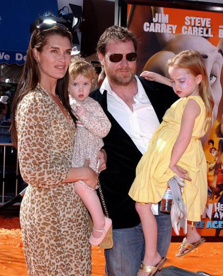 维多利亚·贝克汉姆|她是好莱坞顶级美人，曾被财迷母亲安排拍裸照，仍然活出璀璨人生